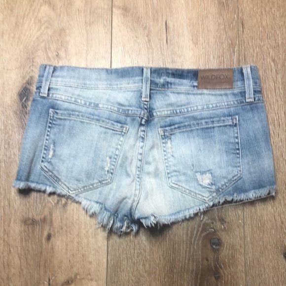 Wildfox Lara Midrise Cut-off Shorts Size 27 - Picture 4 of 7